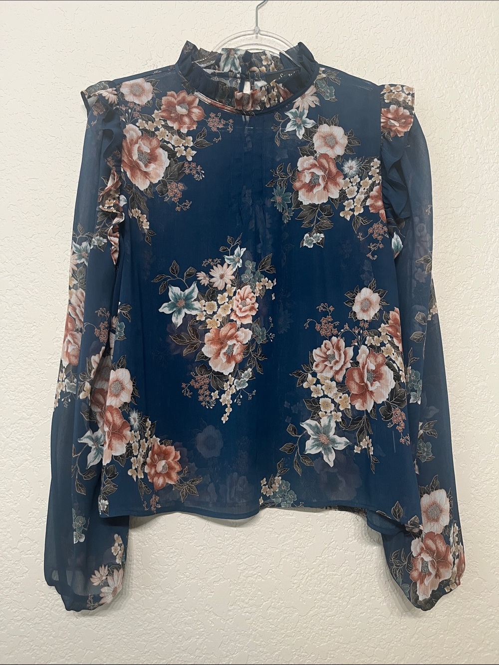 Sweet Rain Women’s Large Whimsical Navy Floral Ruffle-Neck Blouse